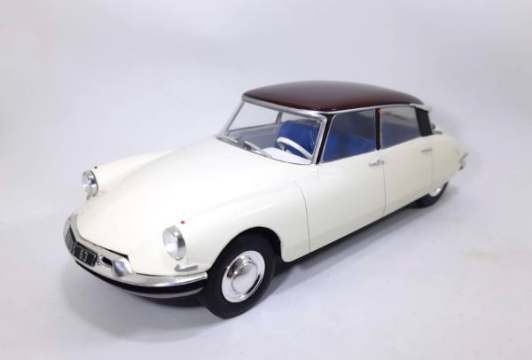 G111V014 - CITROEN DS 19 1956 tweekleurig - 1