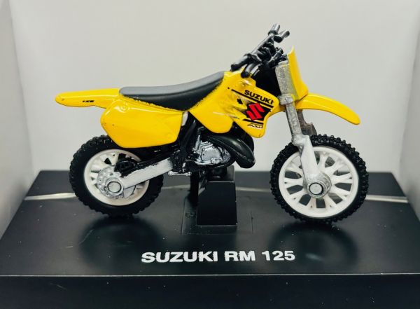 NEW06143C - SUZUKI RM125 - 1