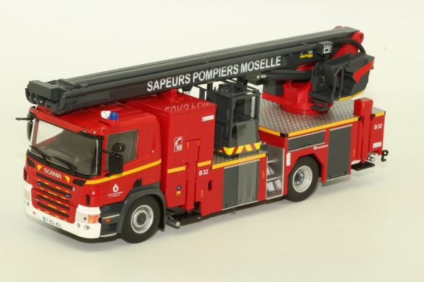 ODE102 - SCANIA P320 BEA brandweer SDIS 57 - Moezel. Beperkt tot 504 stuks. - 1