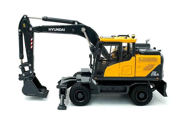 IMC18-1015 - HYUNDAI HW210A graafmachine op wielen - 1