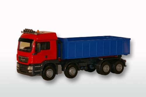 EMEK20795 - MAN TGS 8x4 rode rechte vrachtwagen met blauwe versterkerrol - 1