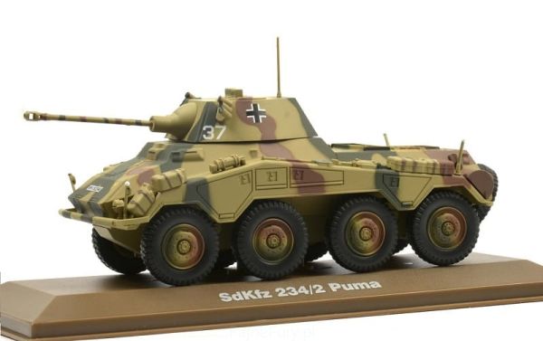 ALT2690004 - Duitse tank Tweede Wereldoorlog SDKFZ 234/2 Puma 1940 - 1