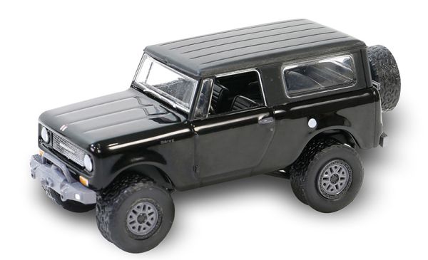 GREEN28150-B - HARVESTER Scout 1969 zwart uit de BLACK BANDIT serie in blisterverpakking - 1