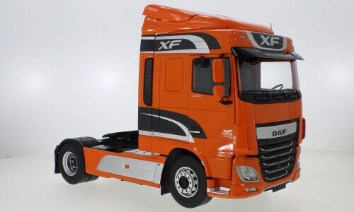 PRX30210 - DAF XF Space Cab 4x2 2016 Oranje - 1