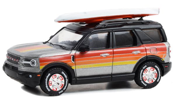 GREEN30417 - FORD Bronco Sport Outer Banks 2022 met kajak uit de serie FREE WHEELIN' BRONCO - 1