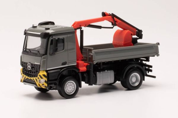 HER315906 - MERCEDES AROCS M 4x2 met laadkraan en clamshell - 1