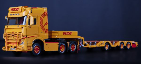 IMC32-0162 -  VALESKE - MERCEDES Actros Gigaspace 6x2 3-assige vrachtwagen met lage laadvloer - 1