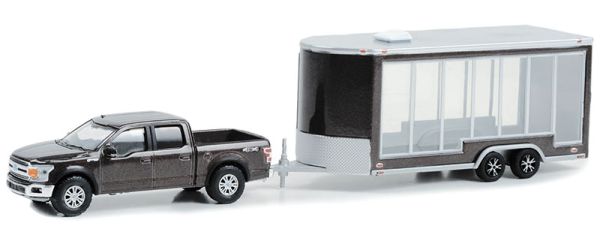 GREEN32280-D - FORD F-150 Lariat 4X4 2020 grijs met geglazuurde aanhanger uit de HITCH & TOW serie in blisterverpakking - 1