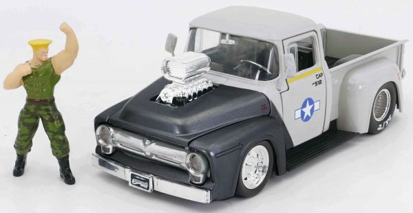 JAD34373 - FORD F100 Pick-up 1956 grijs met Guile figuur - 1