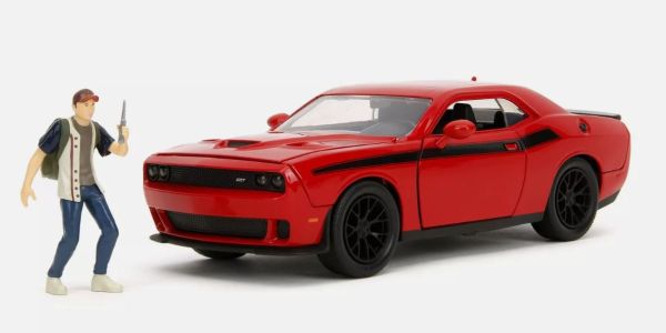 JAD35185 - DODGE Challenger uit The Walking Dead serie met GLENN 2015 Rood figuurtje - 1