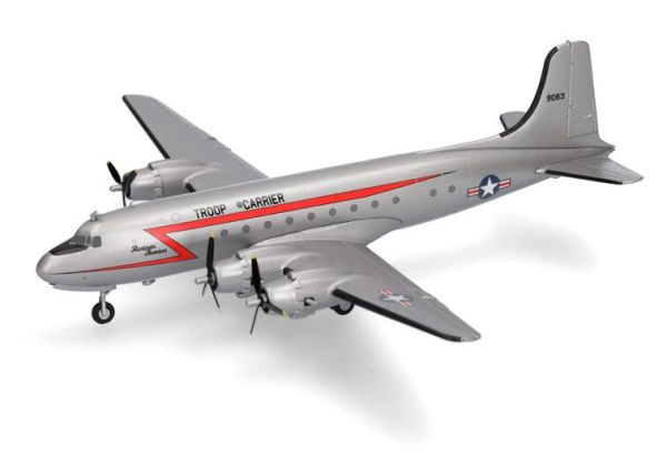 HER573177 - Douglas C-54 Skymaster U.S. Luchtmacht bommenwerper - 1