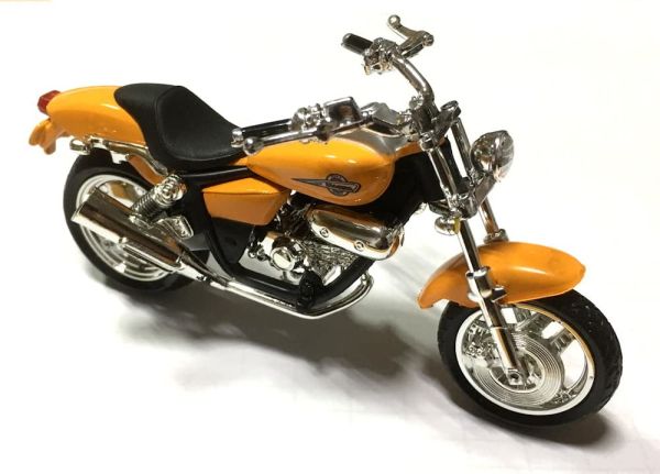 MMXMMAX419 - HONDA Magna oranje - 1