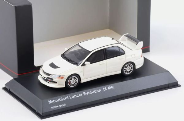 KYO43111W-B - MITSUBISHI Lancer Evolution IX MR Parelwit - 1