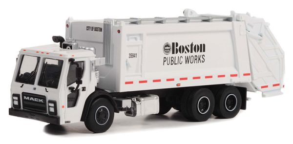 GREEN45160-C - MACK LR vuilniswagen 6x4 2020 BOSTON public uit de serie S.D TRUCKS in blisterverpakking - 1