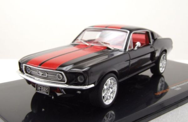 IXOCLC478N.22 - 1967 FORD Mustang fastback zwart en rood - 1