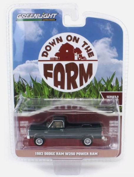 GREEN48090-B - DODGE Ram W250 Power Ram 1982 groen uit de DOWN ON THE FARM 09 serie in blisterverpakking - 1