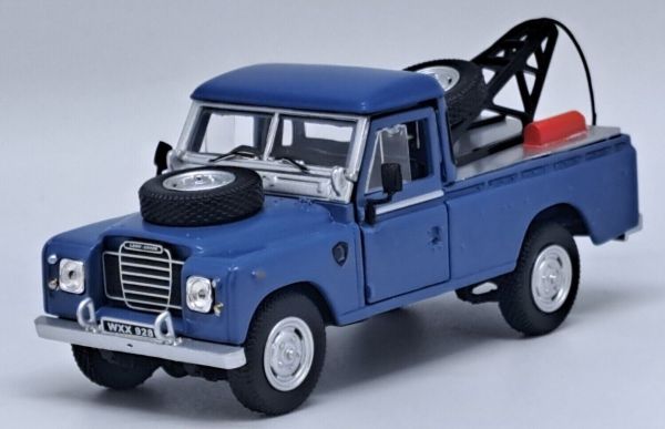 CAR54042 - LAND ROVER serie III blauwe takelwagen - 1