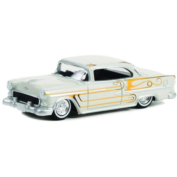 GREEN63030-A - CHEVROLET Bel Air 1955 California Lowriders in lichtgrijs metallic en goud verkocht onder blisterverpakking - 1