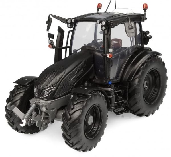 UH6440 - VALTRA G135 Unlimited Matzwart - gelimiteerd tot 1000 stuks - 1