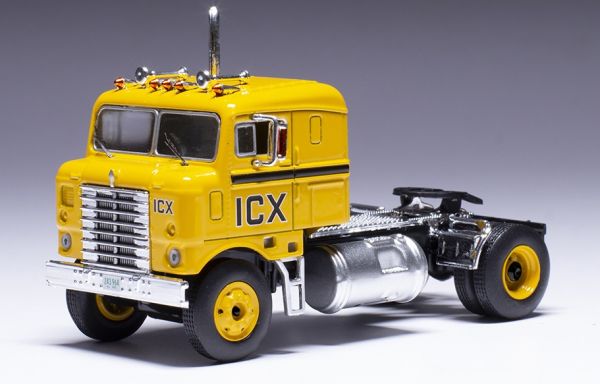 IXO64TR004 - KENWORTH Bullnose 1950 Geel ICX - 1