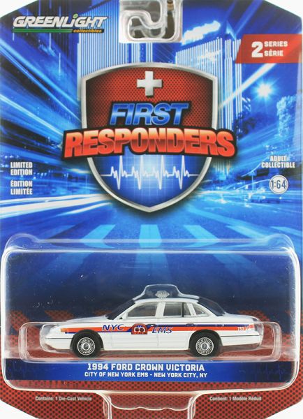 GREEN67060-C - FORD Crown Victoria 1994 NYC EMS uit de FIRST RESPONDERS serie in blisterverpakking - 1