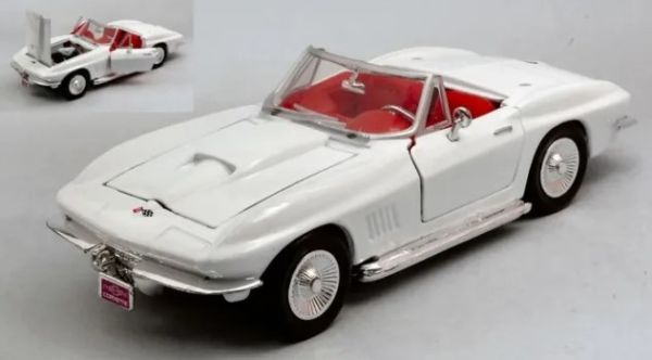 MMAX73224 - CHEVROLET Corvette 1967 Wit - 1