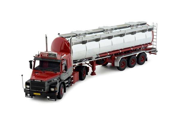 TEK82525 - SCANIA T142 4x2 met 3-assige tankwagen SVEND DAHL - 1