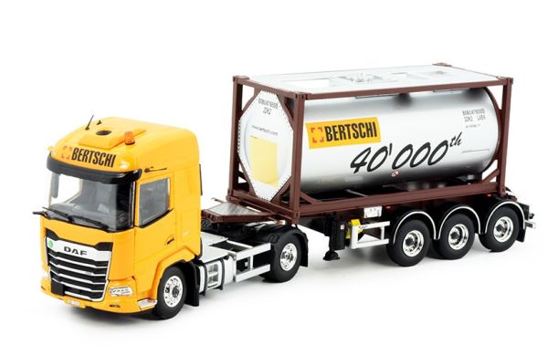 TEK84020 - DAF XF 4x2 met 3-assige tankwagen BERTSCHI - 1