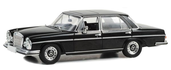 GREEN86639 - MERCEDES-BENZ 280 SEL 4.5 1972 uit de film ROCKY IV - 1