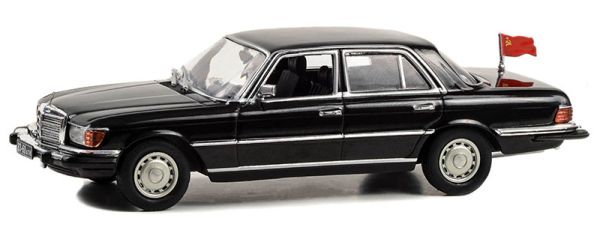 GREEN86640 - MERCEDES-BENZ 450 SEL 1977 uit de film ROCKY IV - 1