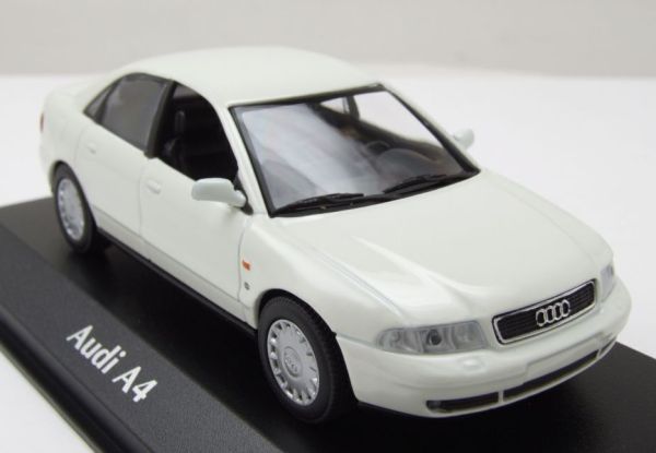 MXC940015000 - 1995 AUDI A4 Wit - 1