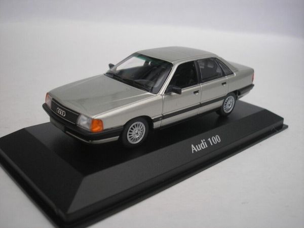 MXC940015202 - AUDI 100 1990 Grijs Metaalkleur - 1