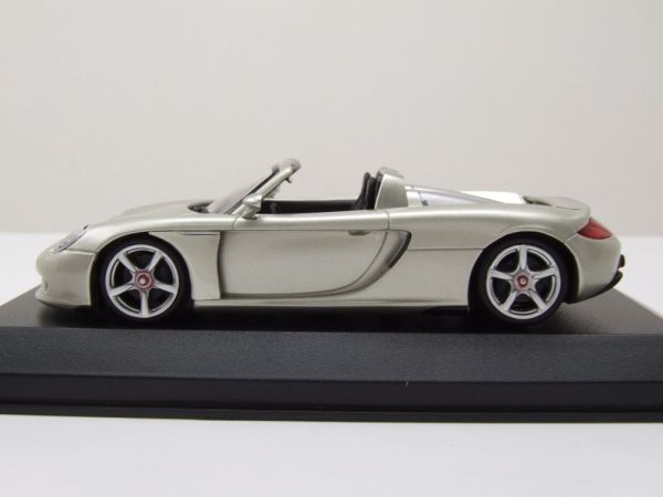 MXC940062630 - 2003 Porsche Carrera GT Zilver - 1