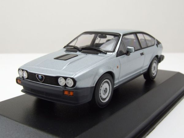 MXC940120141 - 1983 ALFA ROMEO GTV 6 zilver - 1