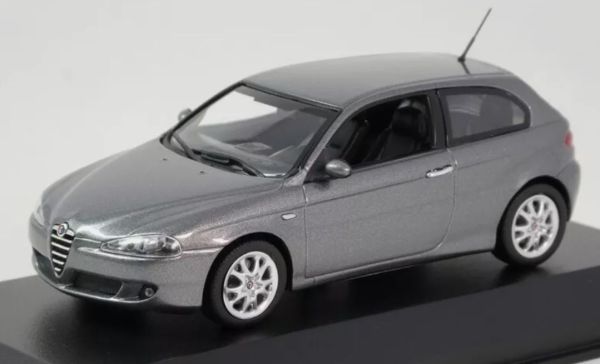 MXC940120560 - 2005 ALFA ROMEO 147 Grijs metallic - 1