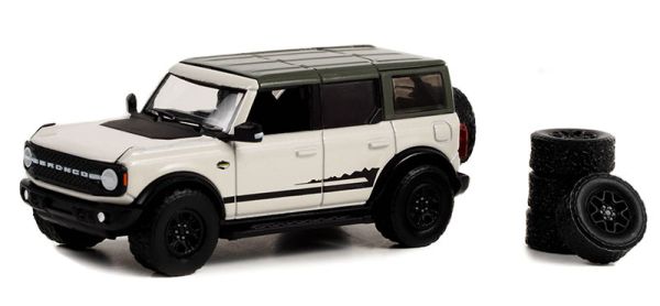 GREEN97140-E - FORD Bronco Wildtrak 2021 wit met reservebanden van THE HOBBY SHOP in blisterverpakking - 1