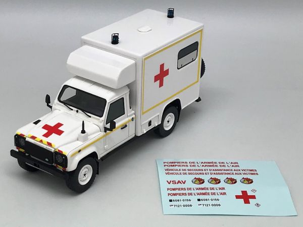 ALARME0056 - LAND ROVER 130 Army Ambulance White - Beperkt tot 200 stuks - 1