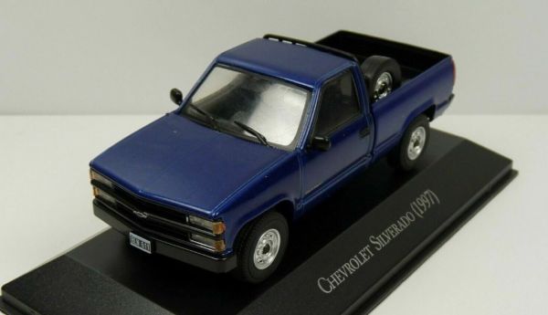 MAGARGAQV07 - CHEVROLET Silverado 1997 blauw - 1