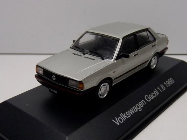 MAGARGAQV25 - VOLKSWAGEN Gacel 1.8 1988 grijs metallic met boekje - 1