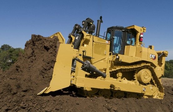 CCMD9SU - CATERPILLAR D9 bulldozer met SU blad en 1 tand ripper - 1