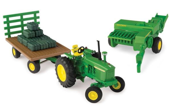 ERT46667 - JOHN DEERE met kleine balenpers en kleine kofferbak inbegrepen - 1