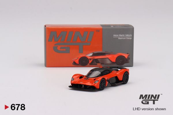 MGT00678-L - ASTON MARTIN Valkyrie maximaal oranje - 1