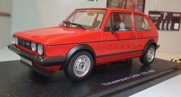 MAG24GOLFGTIRED - VOLKSWAGEN Golf GTI Mk1 1976 rood - 1