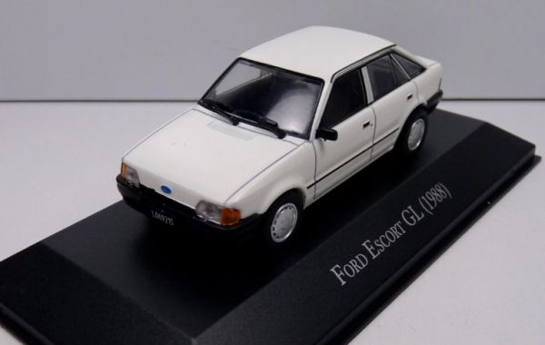 MAGARG53-01 - FORD Escort GL 1988 Wit in blister - 1