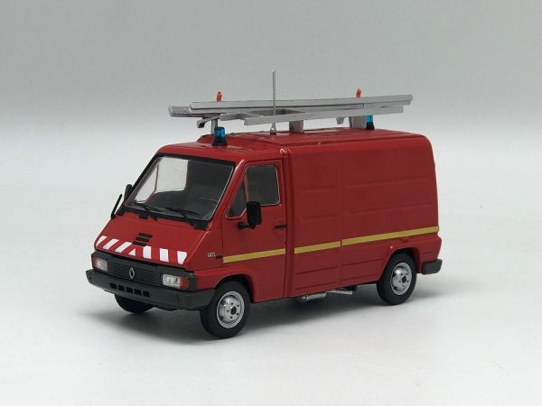 ODE101 - RENAULT MASTER T30 VTU MET PLAKPLAATJE - 1