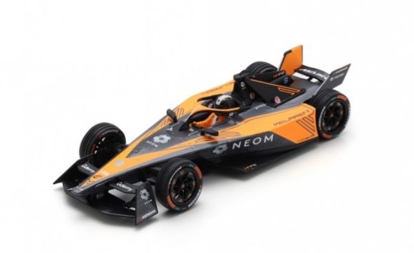 SPAS6542 - NEOM MCLAREN Formule E Team #8 Formule E Seizoen 10 2023-2024 Sam Bird - 1