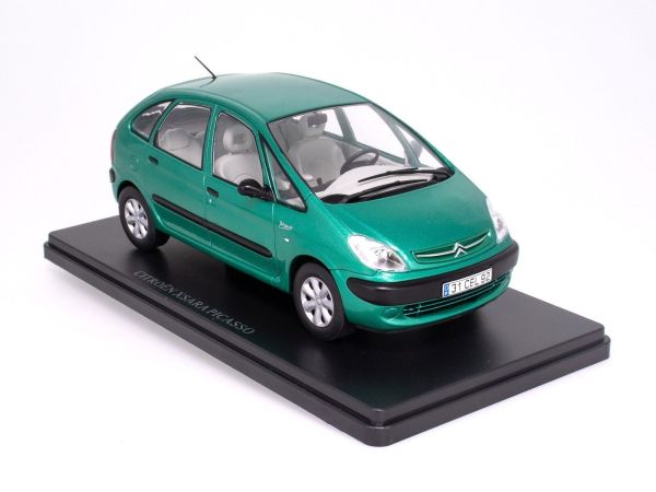 G111V059 - CITROEN Xsara Picasso groen - 1