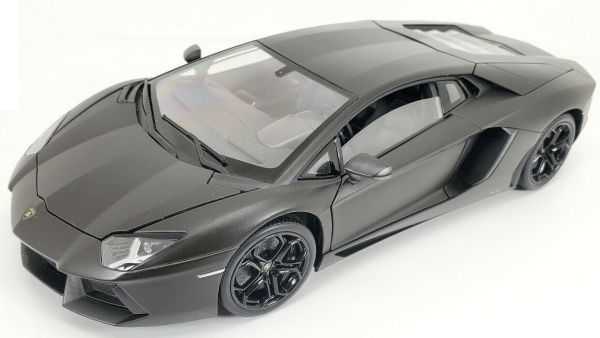 WEL18041W - LAMBORGHINI Aventador LP700-4 2011 mat zwart - 1