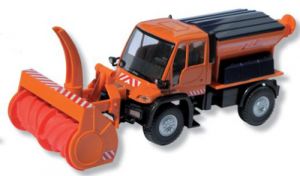 JC2105 - MERCEDES Unimog U 400 sneeuwruimen