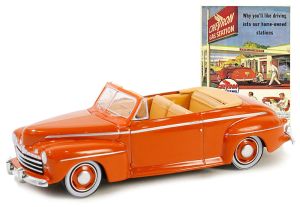 GREEN39140-A - FORD Super Deluxe Cabriolet 1946 Oranje uit de serie VINTAGE AD CARS in blisterverpakking